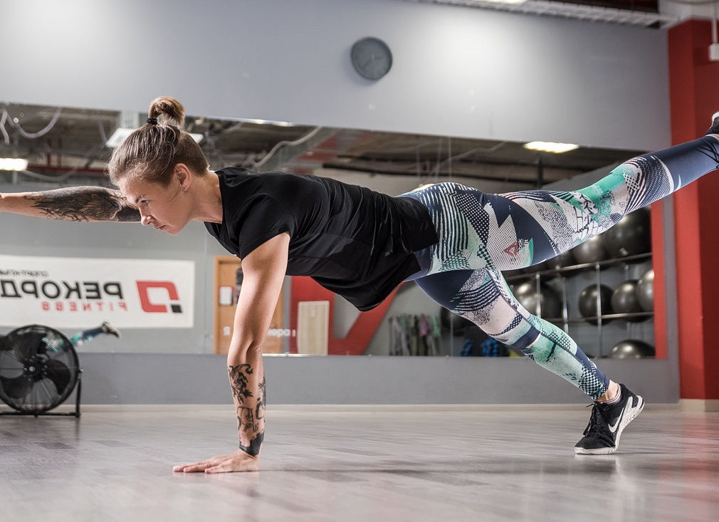 Прокачка: короткая тренировка на плечи без оборудования